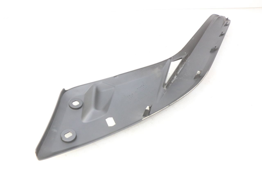 photo de JUNÇÃO DO DESCANSO DE PÉ DIREITO YAMAHA X-MAX XMAX 125 (2010 - 2013) - Outro ângulo de visão