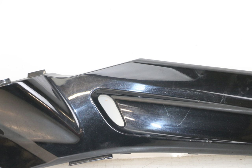 photo de JUNÇÃO DO DESCANSO DE PÉ DIREITO YAMAHA X-MAX XMAX 250 (2006 - 2009) - Pontos de fixação
