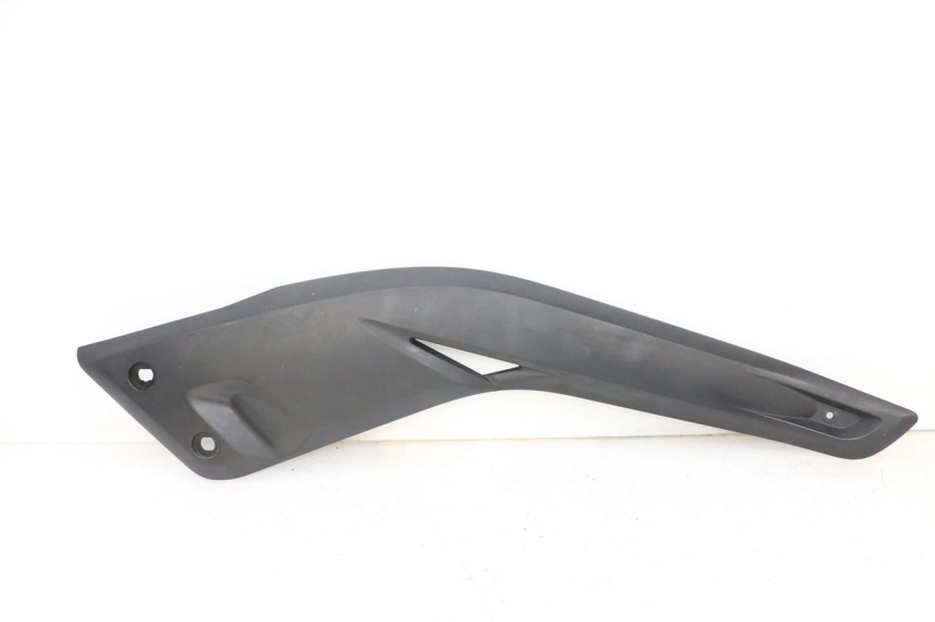 photo de JUNÇÃO DO DESCANSO DE PÉ DIREITO YAMAHA X-MAX XMAX 125 (2010 - 2013) - Vista principal