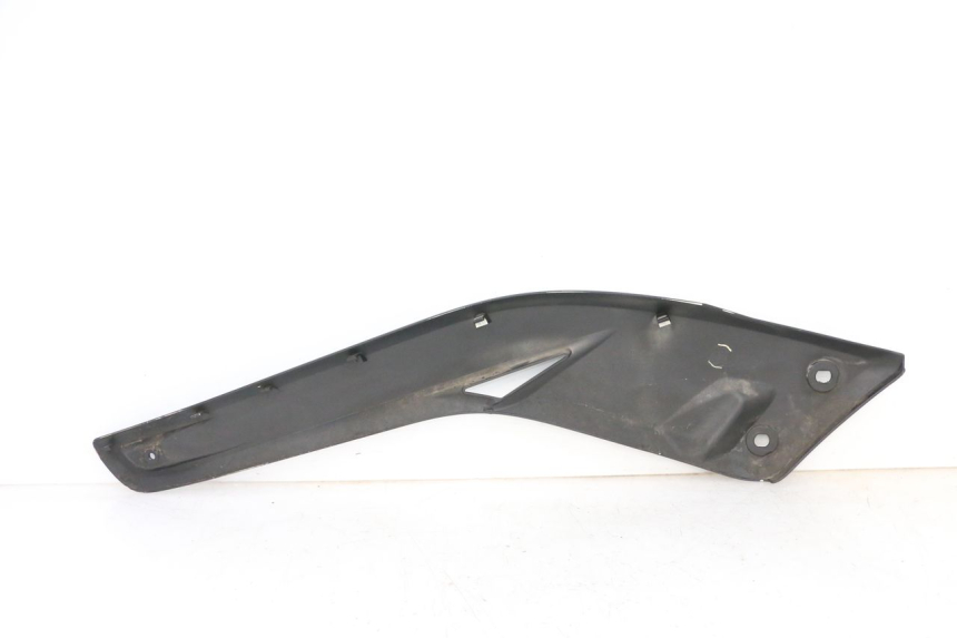 photo de JUNÇÃO DO DESCANSO DE PÉ DIREITO YAMAHA X-MAX XMAX 125 (2010 - 2013) - Vista geral