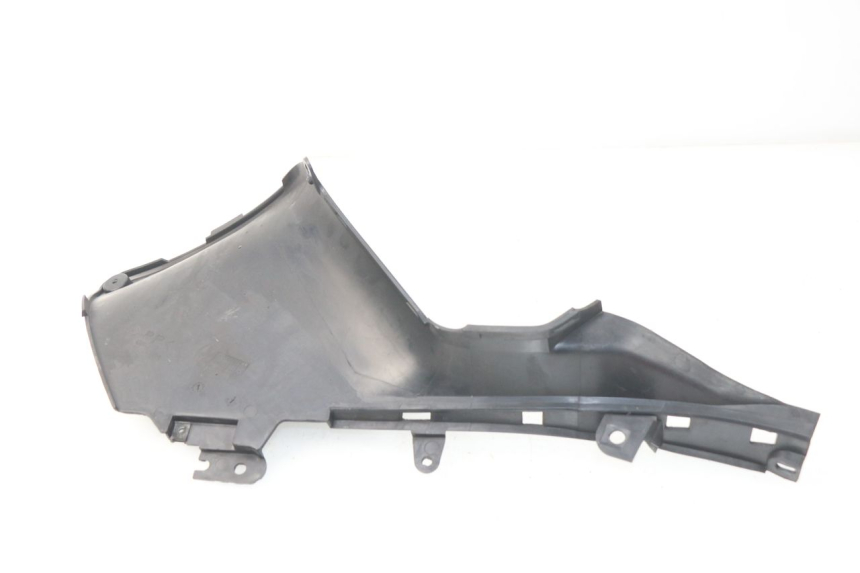photo de JUNÇÃO DO DESCANSO DE PÉ DIREITO YAMAHA XP T-MAX TMAX ABS 500 (2004 - 2007) - Detalhe da peça