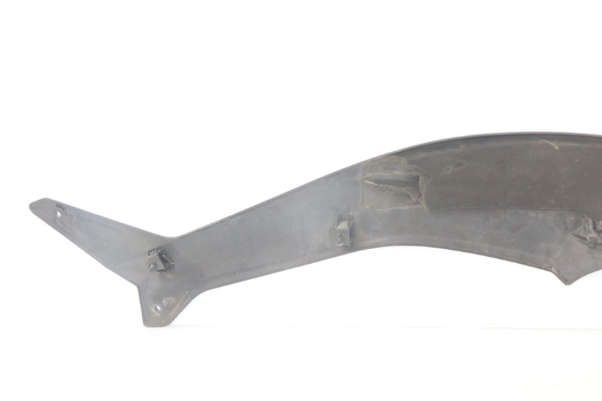 photo de JUNÇÃO DO DESCANSO DE PÉ DIREITO YAMAHA XP T-MAX TMAX ABS 530 (2012 - 2015) - Detalhe da peça