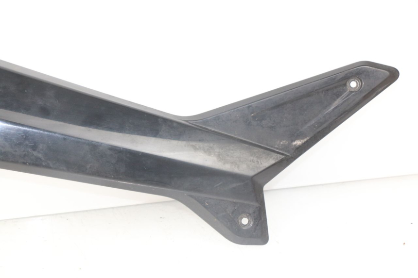 photo de JUNÇÃO DO DESCANSO DE PÉ DIREITO YAMAHA XP T-MAX TMAX ABS 530 (2012 - 2015) - Detalhes característicos