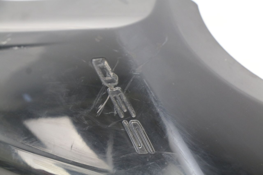photo de JUNÇÃO DO DESCANSO DE PÉ DIREITO YAMAHA XP T-MAX TMAX ABS 530 (2012 - 2015) - Peça verificada