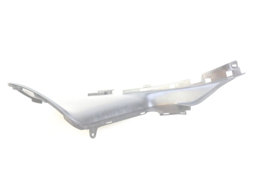 photo de JUNÇÃO DO DESCANSO DE PÉ DIREITO YAMAHA XP T-MAX TMAX ABS 500 (2004 - 2007) - Zoom do estado de desgaste