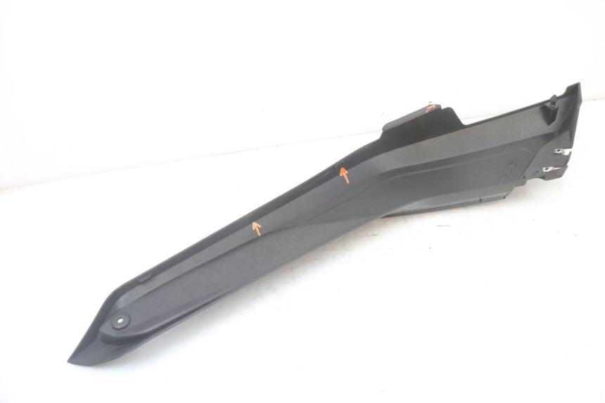 photo de JUNÇÃO DO DESCANSO DE PÉ DIREITO YAMAHA YP X-MAX XMAX 400 (2014 - 2017) - Ampliação técnica