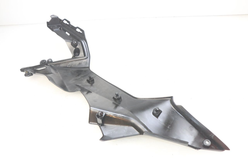 photo de JUNÇÃO DO DESCANSO DE PÉ DIREITO KAWASAKI Z 650 (2016 - 2019) - Outro ângulo de visão