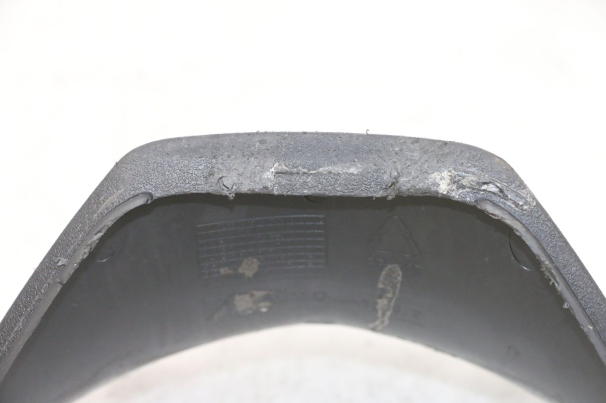 photo de JUNÇÃO DO APOIO PARA OS PÉS PIAGGIO FLY 4T 50 (2013 - 2017) - Ampliação técnica