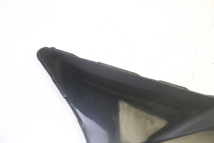 photo de JUNÇÃO DO DESCANSO DE PÉ ESQUERDO HONDA FES S-WING SWING ABS 125 (2007 - 2015) - Detalhe da peça