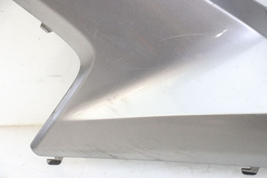 photo de JUNÇÃO DO DESCANSO DE PÉ ESQUERDO HONDA FORZA ABS 300 (2013 - 2017) - Vista de perto