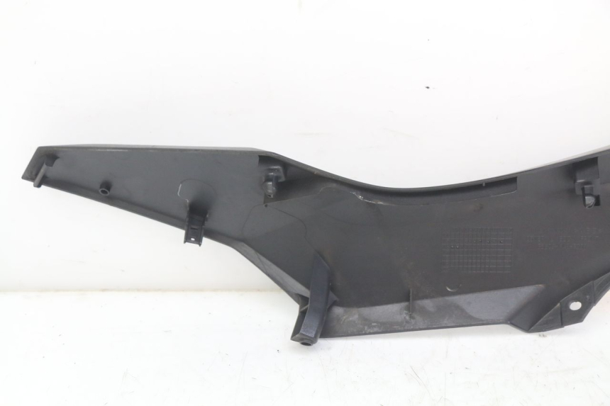 photo de JUNÇÃO DO DESCANSO DE PÉ ESQUERDO HONDA FORZA 125 (2015 - 2016) - Ampliação técnica