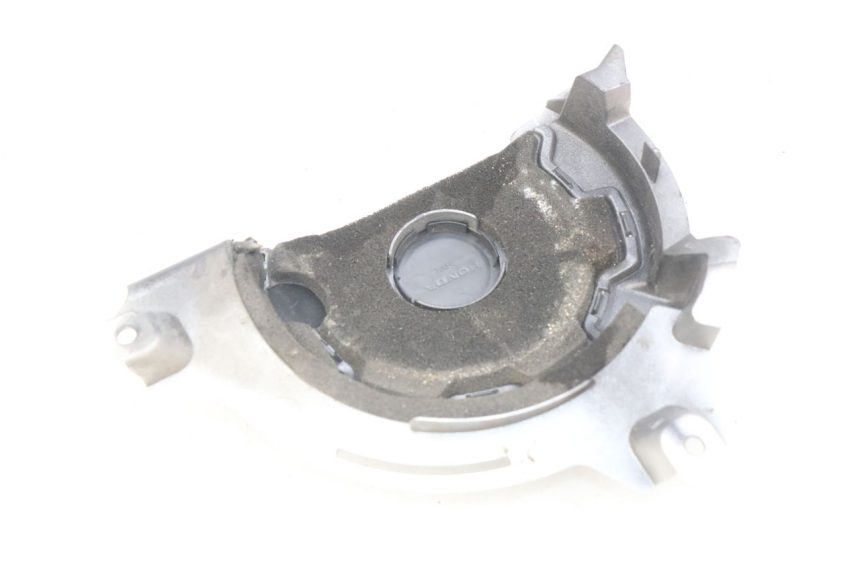 photo de JUNÇÃO DO DESCANSO DE PÉ ESQUERDO HONDA INTEGRA NC D 750 (2016 - 2018) - Zoom do estado de desgaste