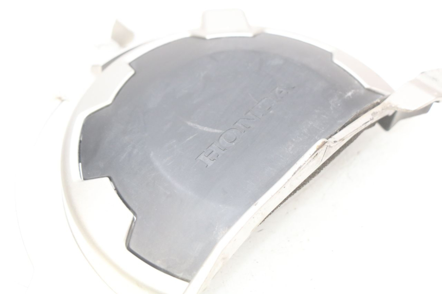photo de JUNÇÃO DO DESCANSO DE PÉ ESQUERDO HONDA INTEGRA NC D 750 (2016 - 2018) - Ampliação técnica