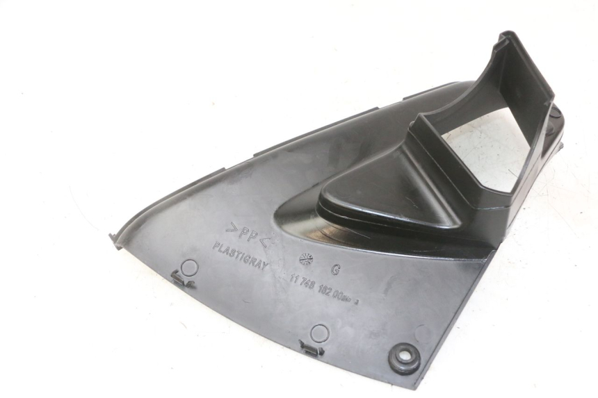 photo de JUNÇÃO DO DESCANSO DE PÉ ESQUERDO PEUGEOT JET FORCE CARBU 50 (2003 - 2016) - Zoom do estado de desgaste