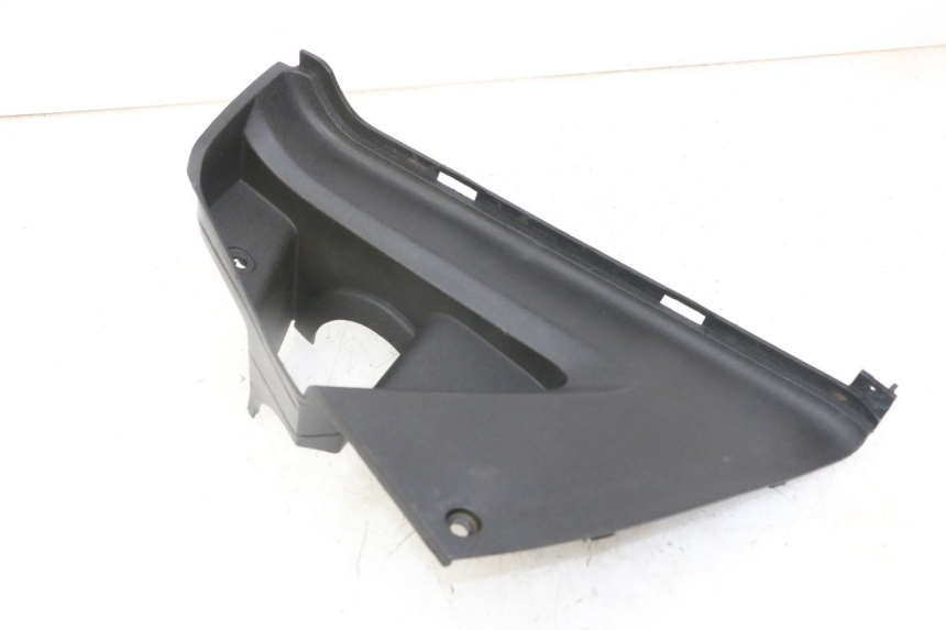 photo de JUNÇÃO DO DESCANSO DE PÉ ESQUERDO PEUGEOT JET FORCE CARBU 50 (2003 - 2016) - Vista geral