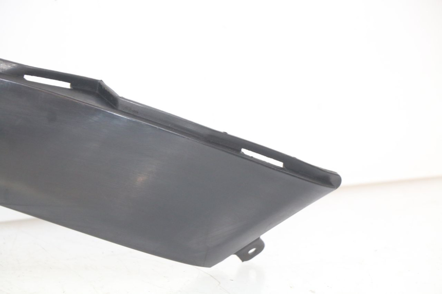 photo de JUNÇÃO DO DESCANSO DE PÉ ESQUERDO PIAGGIO MP3 LT 300 (2010 - 2016) - Estado da superfície
