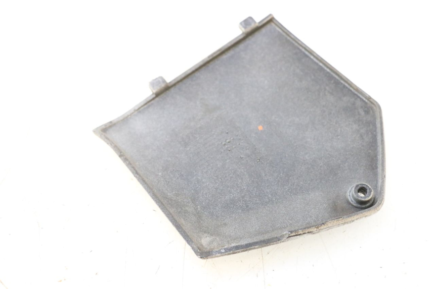 photo de JUNÇÃO DO DESCANSO DE PÉ ESQUERDO PIAGGIO MP3 RL 250 (2006 - 2010) - Detalhe da peça