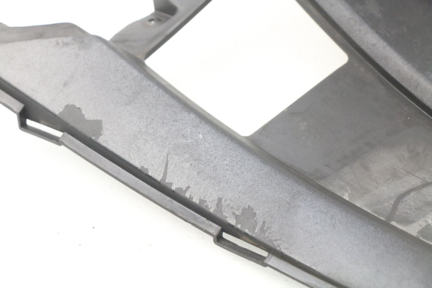 photo de JUNÇÃO DO DESCANSO DE PÉ ESQUERDO GILERA NEXUS 125 (2009 - 2013) - Outro ângulo de visão