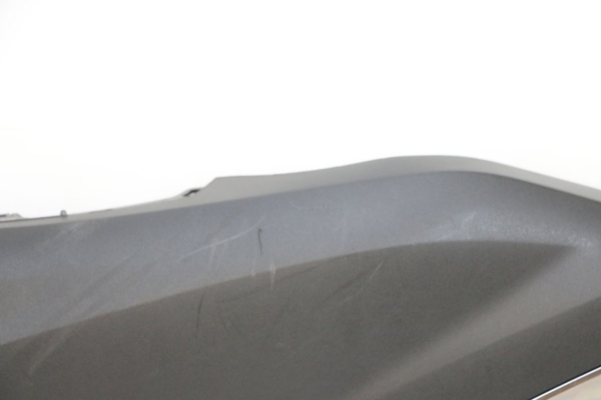 photo de JUNÇÃO DO DESCANSO DE PÉ ESQUERDO YAMAHA TRICITY 300 (2020 - 2024) - Pontos de fixação