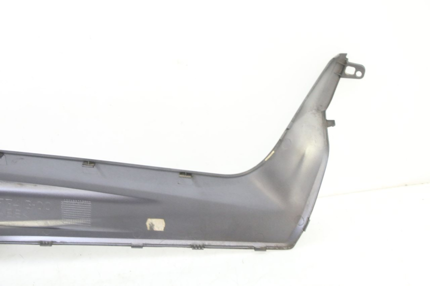 photo de JUNÇÃO DO DESCANSO DE PÉ ESQUERDO YAMAHA XMAX X-MAX 125 (2006 - 2009) - Pontos de fixação