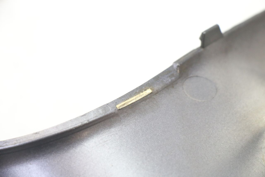 photo de JUNÇÃO DO DESCANSO DE PÉ ESQUERDO YAMAHA XMAX X-MAX 125 (2006 - 2009) - Estado da superfície