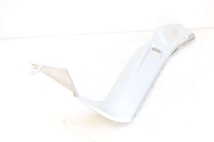 photo de JUNÇÃO DO DESCANSO DE PÉ ESQUERDO YAMAHA XMAX X-MAX 125 (2006 - 2009) - Estrutura - ampliação