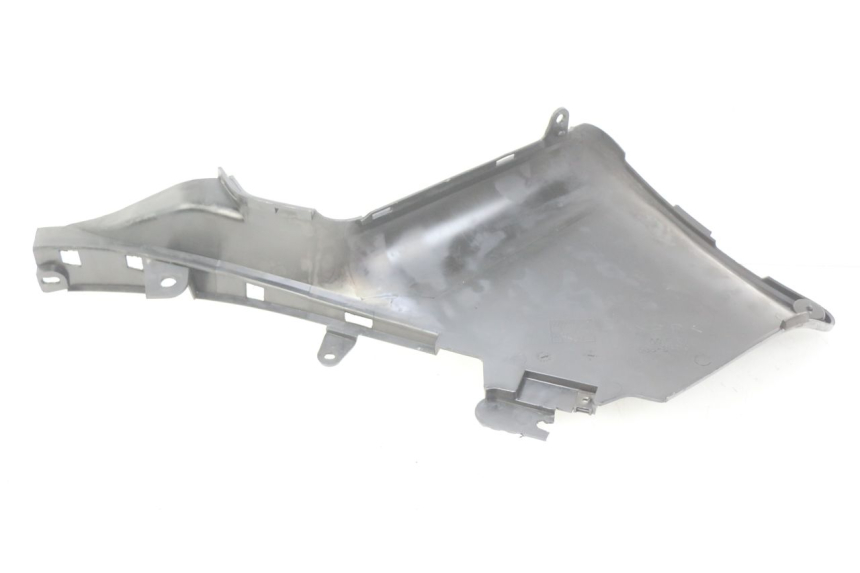 photo de JUNÇÃO DO DESCANSO DE PÉ ESQUERDO YAMAHA XP T-MAX TMAX ABS 500 (2004 - 2007) - Pontos de fixação