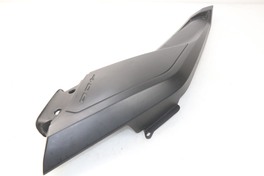photo de JUNÇÃO DO DESCANSO DE PÉ ESQUERDO YAMAHA YP X-MAX XMAX 400 (2014 - 2017) - Ampliação técnica