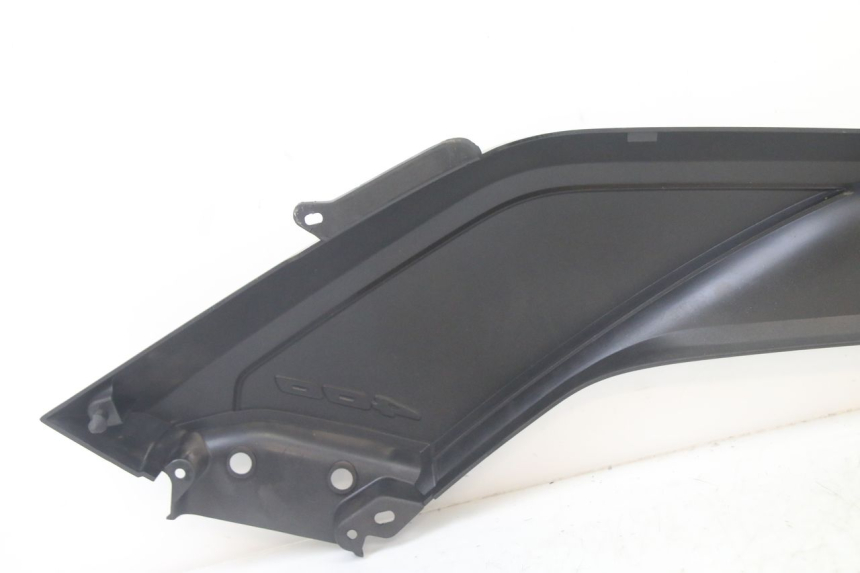 photo de JUNÇÃO DO DESCANSO DE PÉ ESQUERDO YAMAHA YP X-MAX XMAX 400 (2014 - 2017) - Vista geral