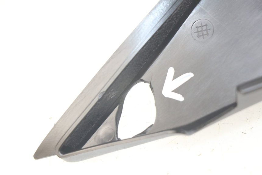 photo de JUNÇÃO DO DESCANSO DE PÉ ESQUERDO KAWASAKI Z 650 (2016 - 2019) - Zoom do estado de desgaste