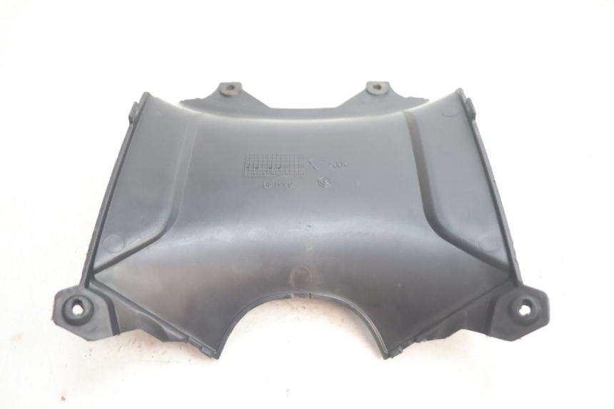photo de JUNÇÃO DO DESCANSO DE PÉ GILERA GP 800 (2007 - 2013) - Outro ângulo de visão
