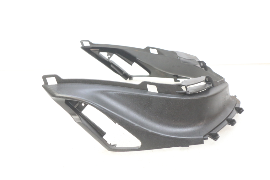 photo de JUNÇÃO DO DESCANSO DE PÉ PIAGGIO LIBERTY IGET S 125 (2016 - 2020) - Ampliação técnica