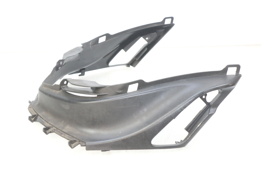 photo de JUNÇÃO DO DESCANSO DE PÉ PIAGGIO LIBERTY IGET S 125 (2016 - 2020) - Vista geral