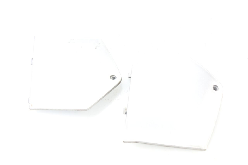photo de JUNÇÃO DO DESCANSO DE PÉ PIAGGIO MP3 125 (2006 - 2014) - Detalhe da peça
