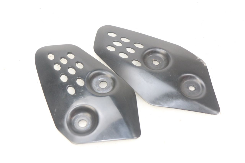 photo de JUNÇÃO DO APOIO PARA OS PÉS YAMAHA MT-07 MT07 ABS 700 (2014 - 2017) - Outro ângulo de visão
