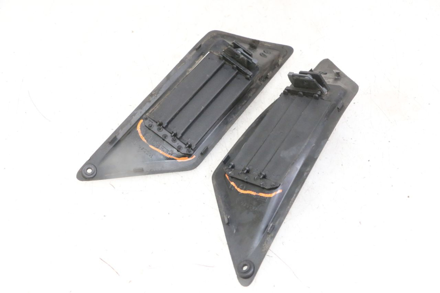 photo de JUNÇÃO DO APOIO PARA OS PÉS GILERA NEXUS 125 (2009 - 2013) - Ampliação técnica
