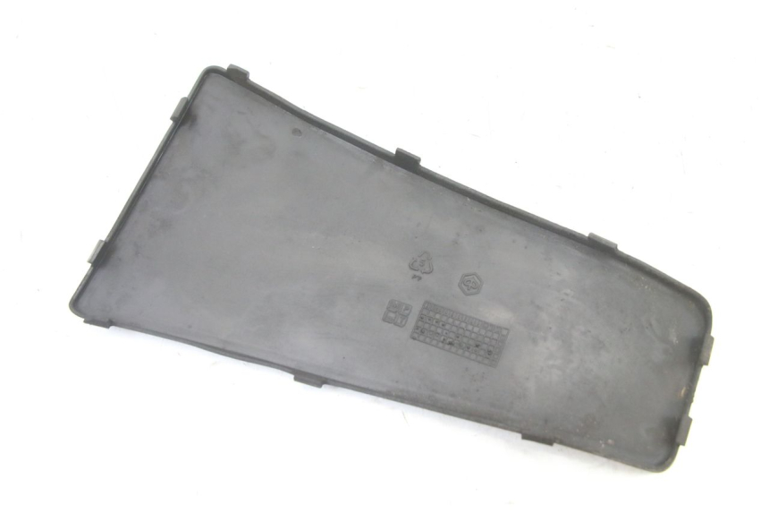 photo de JUNÇÃO DO DESCANSO DE PÉ PIAGGIO VESPA S 2T 50 (2007 - 2014) - Ampliação técnica