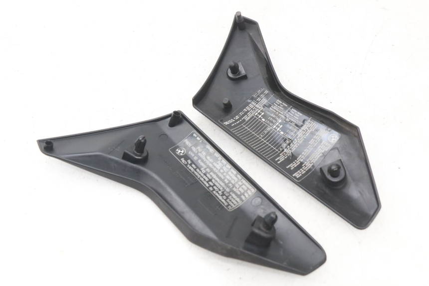 photo de JUNÇÃO DO APOIO PARA OS PÉS BMW R GS 1200 (2005 - 2007) - Detalhe da peça