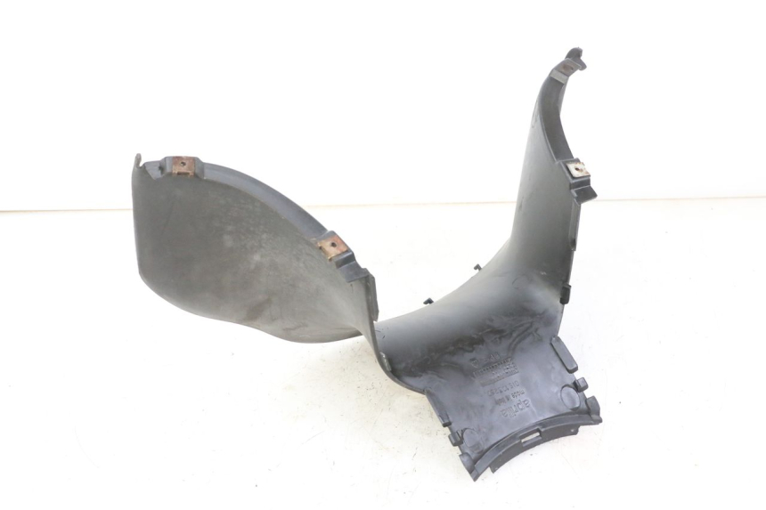 photo de JUNÇÃO DO APOIO PARA OS PÉS APRILIA SCARABEO GT TOURING 125 (1999 - 2005) - Outro ângulo de visão