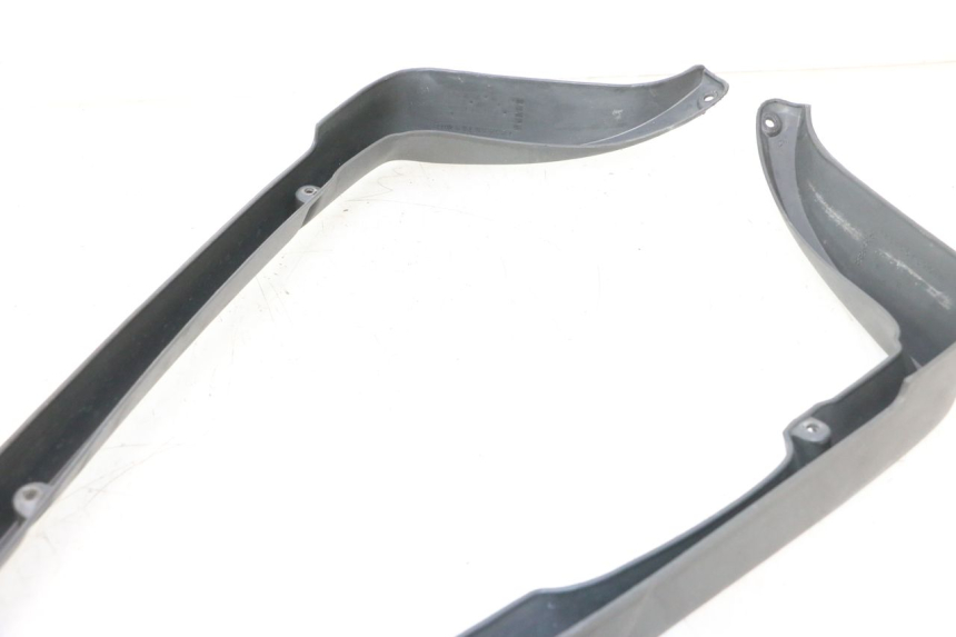 photo de JUNÇÃO DO APOIO PARA OS PÉS HONDA ST PAN EUROPEAN 1100 (1990 - 2002) - Ampliação dos componentes