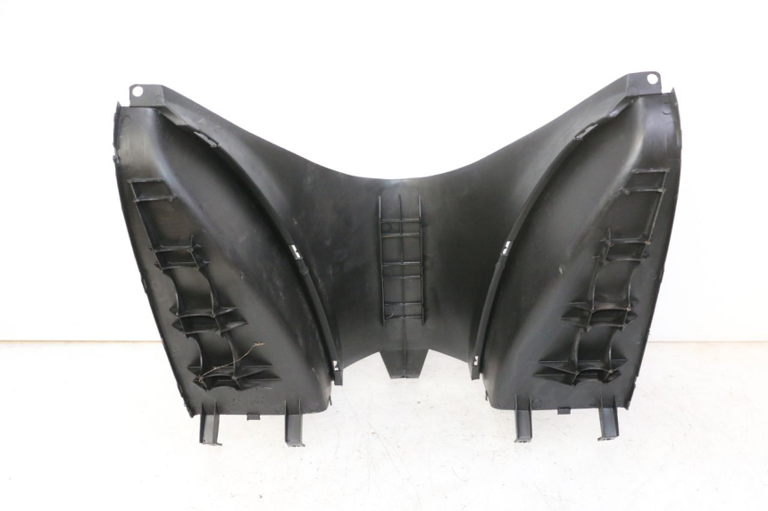 photo de JUNÇÃO DO APOIO PARA OS PÉS YAMAHA YP MAJESTY 125 (2007 - 2010) - Estado da superfície
