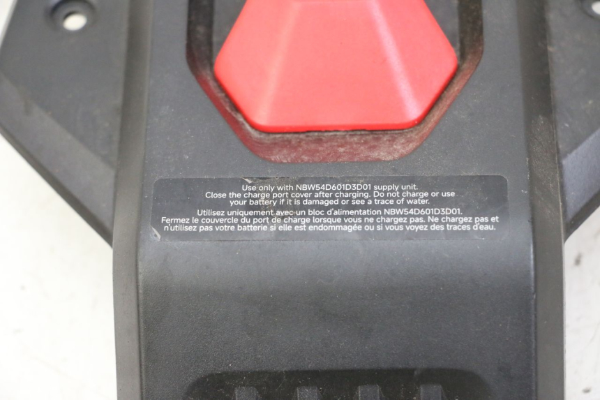 photo de JUNÇÃO DO DESCANSO DE PÉ SEGWAY NINEBOT ZT3 PRO 1 - Detalhe da peça