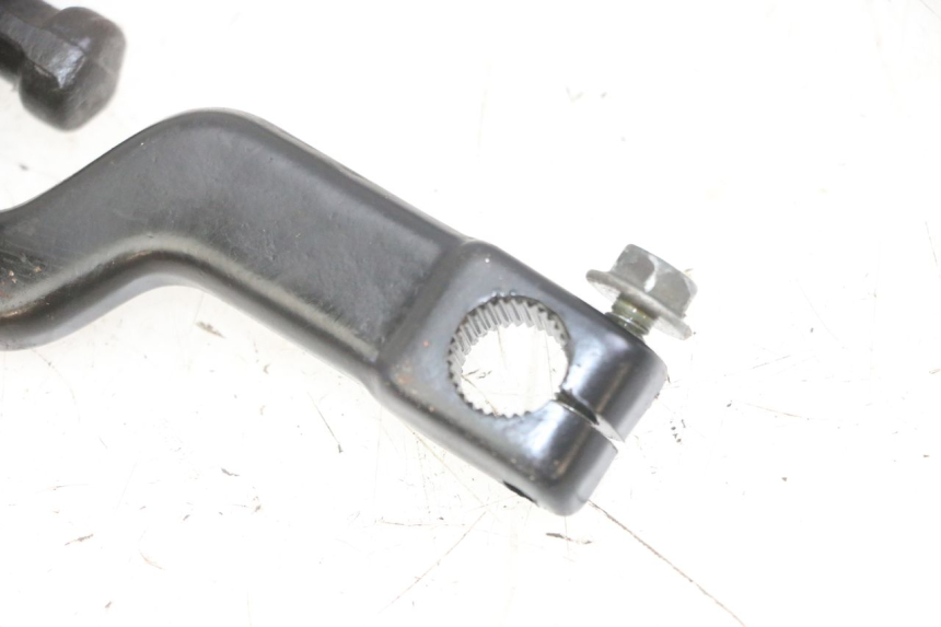 photo de PEDALINHA SYM FIDDLE 3 III 50 (2014 - 2020) - Zoom do estado de desgaste