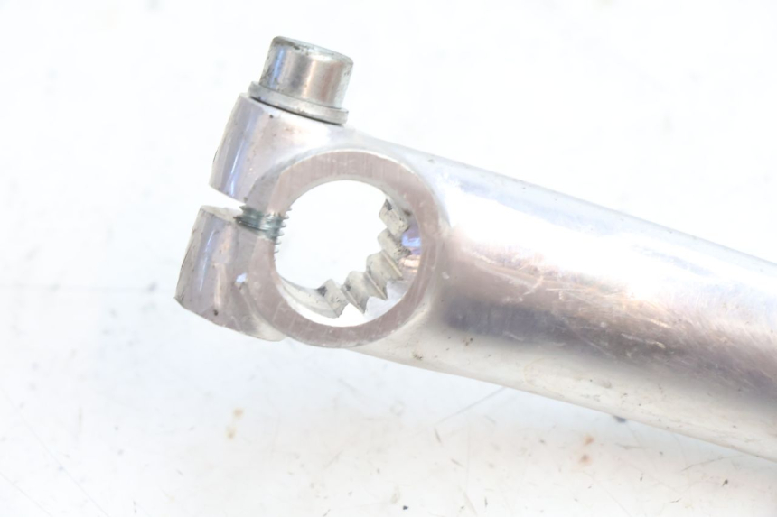 photo de PEDALINHA PIAGGIO VESPA S 2T 50 (2007 - 2014) - Zoom do estado de desgaste