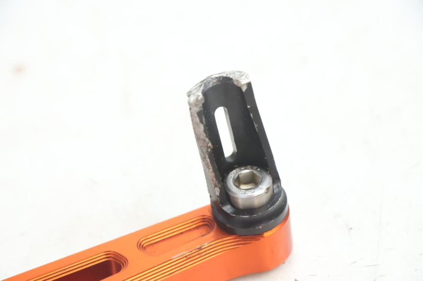 photo de PEDALINHA PEUGEOT VIVACITY 50 (2004 - 2009) - Estado da superfície