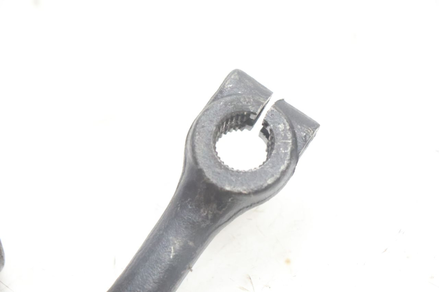 photo de PEDALINHA PEUGEOT VIVACITY 100 (1999 - 2008) - Detalhe da peça