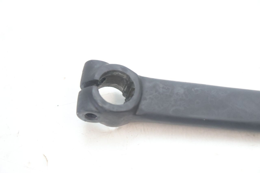 photo de PEDALINHA PIAGGIO ZIP 4T 50 (2006 - 2017) - Detalhe da peça