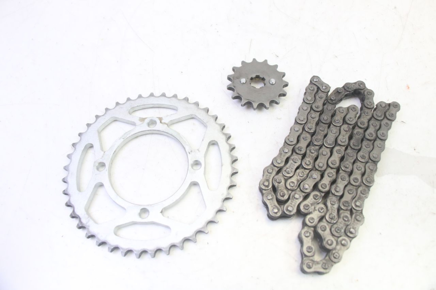 photo de KIT DE CORRENTE APOLLO RFZ 125 - Detalhe da peça