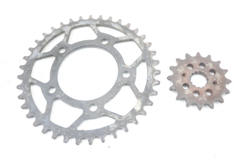 photo de KIT DE CORRENTE SUZUKI GS F 500 (2004 - 2007) - Detalhe da peça