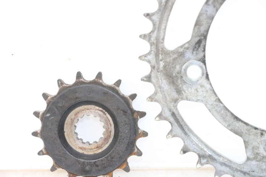 photo de KIT DE CORRENTE SUZUKI GSR 750 (2011 - 2017) - Peça verificada